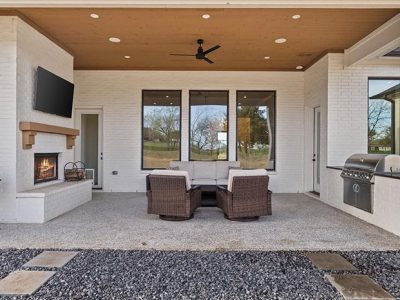 Customized Outdoor Kitchen